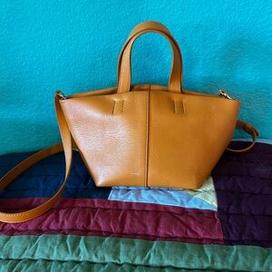 Mini Tulipano Mansur Gavriel Mango